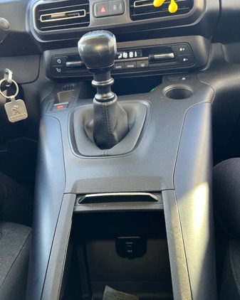 Peugeot Rifter cena 78000 przebieg: 93000, rok produkcji 2019 z Wieliczka małe 436